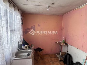 Casa en venta de 2 dorm. en Maipú