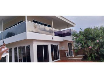 Se Vende Residencia Frente a La Playa – Punta Chame