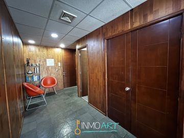 Oficina en venta con 2 privados y 2 baños,Ed Capital, Temuco