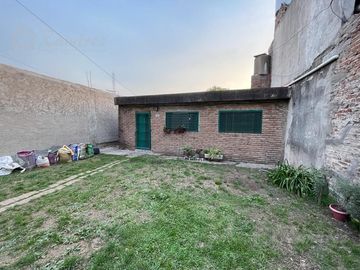 Casa 4 Amb. En Venta Oportunidad - Libertad, Merlo