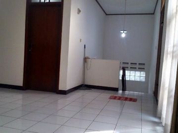 Rumah Nyaman di Batu Indah Batununggal Dekat Tol Buah Batu
