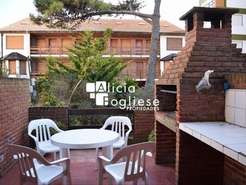 Departamento tipo duplex de 4 ambientes en Zona Centro con Cochera
