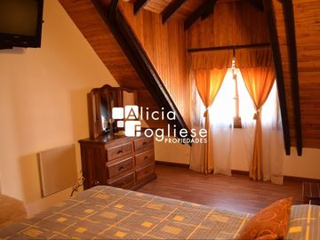 Departamento tipo duplex de 4 ambientes en Zona Centro con Cochera