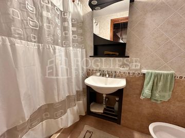Departamento tipo duplex de 4 ambientes en Zona Centro con Cochera