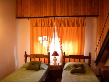 Departamento tipo duplex de 4 ambientes en Zona Centro con Cochera