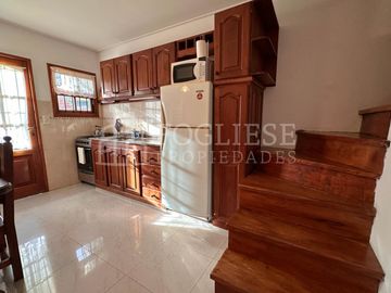 Departamento tipo duplex de 4 ambientes en Zona Centro con Cochera