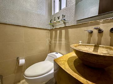 casa en venta en benedictinos. Cod V776004