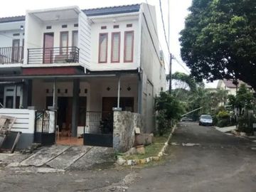 Rumah 2 lantai dekat Stasiun KA Sudimara di Villa Bintaro Indah 5617