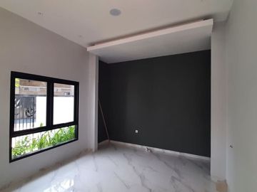 Rumah Baru Gayungsari Gayungan dkt Kebonsari Masjid Agung Surabaya Selatan