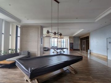 Dijual LUXURY Apartemen District 8 @Senopati – 4+1 BR (Size 249 Sqm) TERMURAH 16 MILIAR NETT – CONTACT: 08777889----