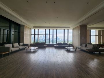 Dijual LUXURY Apartemen District 8 @Senopati – 4+1 BR (Size 249 Sqm) TERMURAH 16 MILIAR NETT – CONTACT: 08777889----