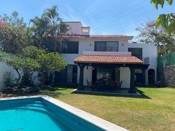 Casa en Fraccionamiento en Palmira Tinguindin, Cuernavaca, Morelos CAEN-939-Fr