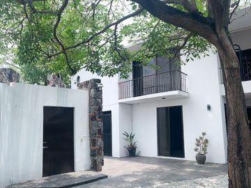 Casa en Fraccionamiento en Palmira Tinguindin, Cuernavaca, Morelos CAEN-939-Fr