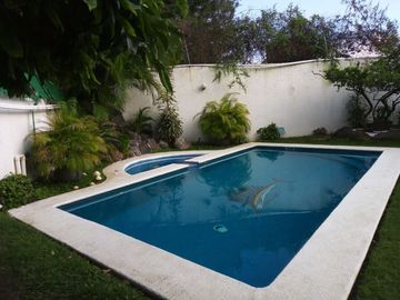 Casa en Fraccionamiento en Palmira Tinguindin, Cuernavaca, Morelos CAEN-939-Fr
