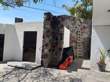 Casa en Fraccionamiento en Palmira Tinguindin, Cuernavaca, Morelos CAEN-939-Fr