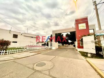 🌟 ¡Oportunidad Única en Lambayeque! 🌟

¿Estás buscando el lugar perfecto para construir tus sueños? Te presentamos este magnífico terreno urbano, un
