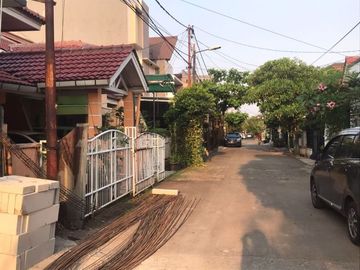 DIJUAL TANAH ADA BANGUNAN DALAM CLUSTER DI GALAXY BEKASI