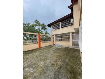 SE VENDE AMPLIA CASA EN RIVIERA COLONIAL, BRISAS DEL GOLF