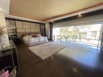 Hermosa casa de venta en Jardines de Santa Ines