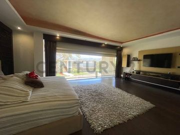 Hermosa casa de venta en Jardines de Santa Ines