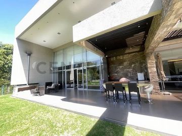 Hermosa casa de venta en Jardines de Santa Ines