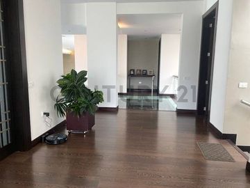 Hermosa casa de venta en Jardines de Santa Ines