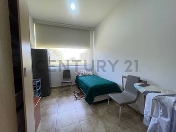 Hermosa casa de venta en Jardines de Santa Ines