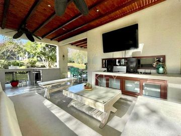 Venta Casa Mediterranea 4D 4B Estar y Quincho. Chicureo