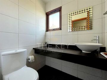 Venta Casa Mediterranea 4D 4B Estar y Quincho. Chicureo