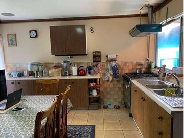 Se vende casa con amplio terreno en Chiguayante