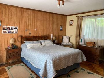 Se vende casa con amplio terreno en Chiguayante