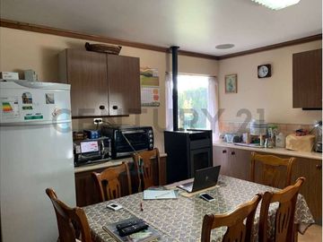 Se vende casa con amplio terreno en Chiguayante