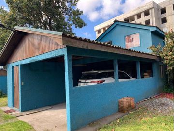 Se vende casa con amplio terreno en Chiguayante