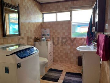 Se vende casa con amplio terreno en Chiguayante