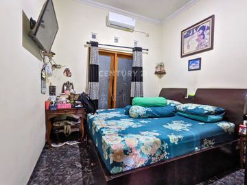 Rumah 2Lt Dengan One Gate System Dalam Perumahan Royal Maguwo
