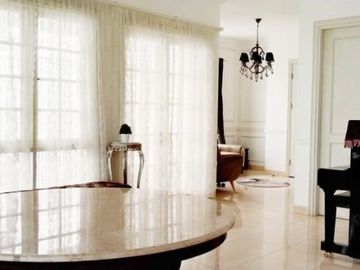 DIJUAL RUMAH MEWAH DENGAN KOLAM RENANG SIAP HUNI DI THE GREEN BSD