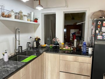 VENTA CASA TIPO DUPLEX 2 HAB + COCHERA + PATIO - B° CUMELEN