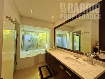 Casa en Venta en Las Brisas de Chicureo