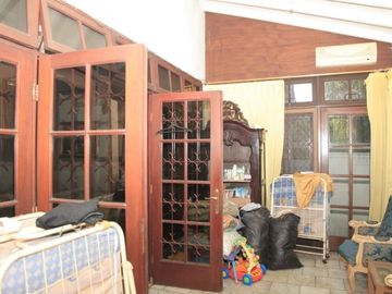 DIJUAL RUMAH (ADA KOLAM RENANG) DI JL. MALUKU MENTENG JAKARTA PUSAT