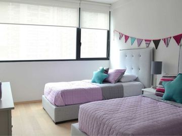 Condo de lujo de 199 m2, alberca, jacuzzi, spa, per friendly, en venta Interloma