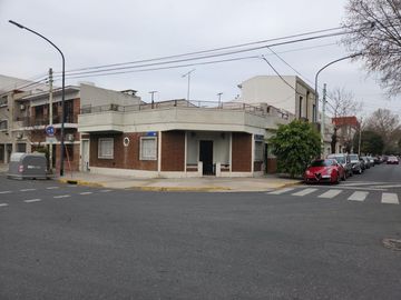 Lote con 2 PH de 3 Ambientes en esquina de 8.75 x 18.17 (475 m2 construibles) Usab1
