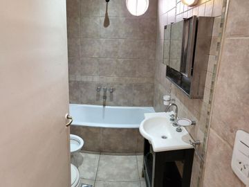 Lote con 2 PH de 3 Ambientes en esquina de 8.75 x 18.17 (475 m2 construibles) Usab1