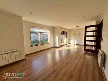 Casa en venta de 3 dorm. frente colegio Pumahue, Temuco