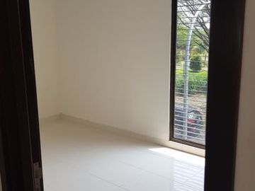 DISEWAKAN RUMAH BARU DI THE AVANI CLUSTER DIVENA BSD CITY