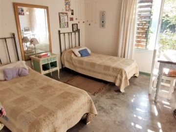 CASA DE 3 DORMITORIOS  FRENTE AL GOLF - EN VENTA