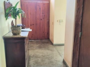 CASA DE 3 DORMITORIOS  FRENTE AL GOLF - EN VENTA