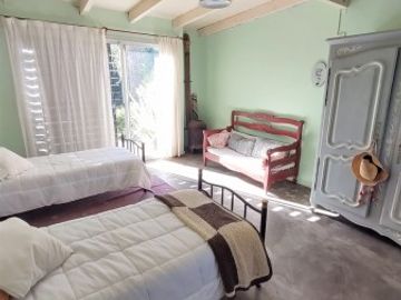 CASA DE 3 DORMITORIOS  FRENTE AL GOLF - EN VENTA
