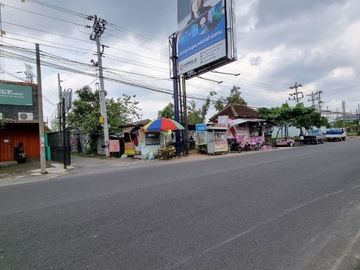 Tanah Sleman: Utara UGM Jogja