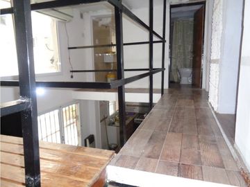 VENTA PH 4 AMBIENTES H.YRIGOYEN 1600  RECICLADO A NUEVO!!