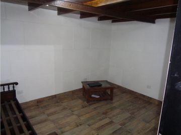 VENTA PH 4 AMBIENTES H.YRIGOYEN 1600  RECICLADO A NUEVO!!